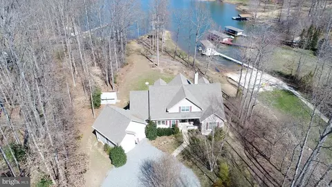 245 Busbees Point Rd, Bumpass, VA 23024 photo 4