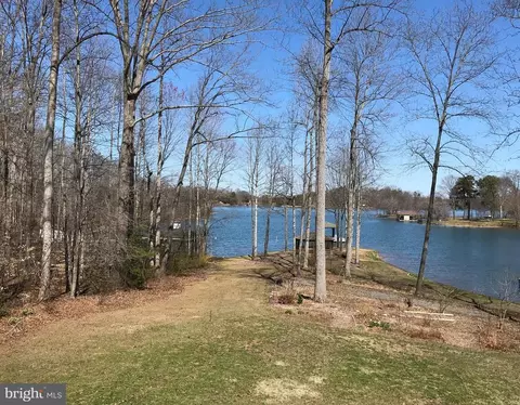 245 Busbees Point Rd, Bumpass, VA 23024 photo 8