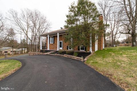 5541 Oliver Ln, Broad Run, VA 20137 photo 2