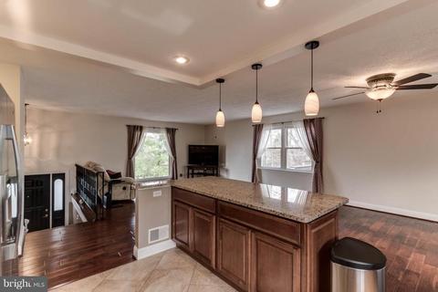 5541 Oliver Ln, Broad Run, VA 20137 photo 4