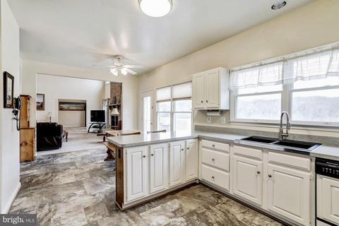 6328 Georgetown Rd, Broad Run, VA 20137 photo 13