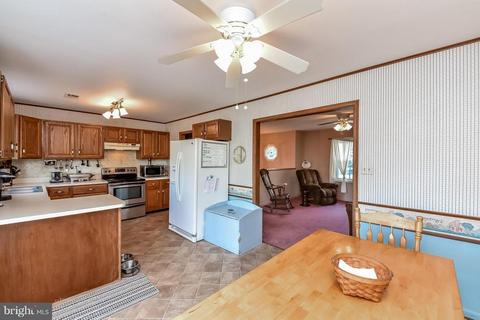 8560 Megs Dr, Marshall, VA 20115 photo 3