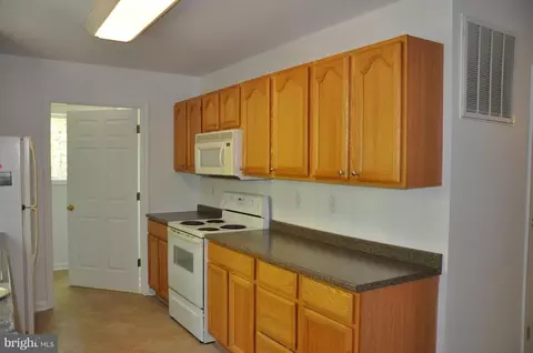 38 Busbees Pt, Bumpass, VA 23024 photo 4