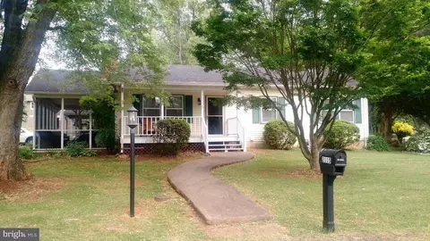 2115 Aster St, Culpeper, VA 22701 photo 2