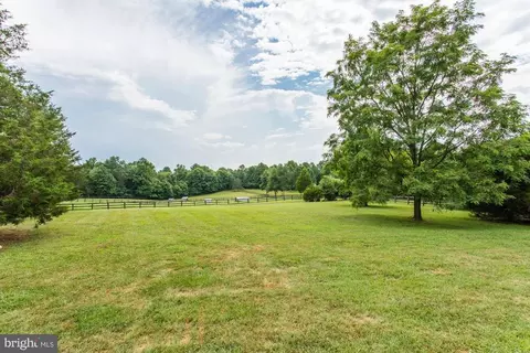 10120 Brown Moore Ln, Marshall, VA 20115 photo 29