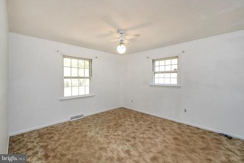 9215 Lake Daniel Rd, Marshall, VA 20115 photo 23