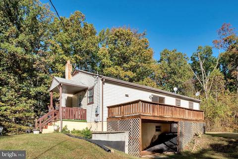 9215 Lake Daniel Rd, Marshall, VA 20115 photo 2