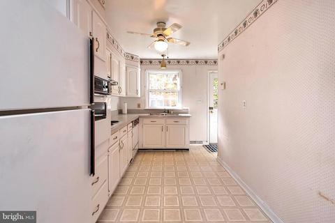9215 Lake Daniel Rd, Marshall, VA 20115 photo 17