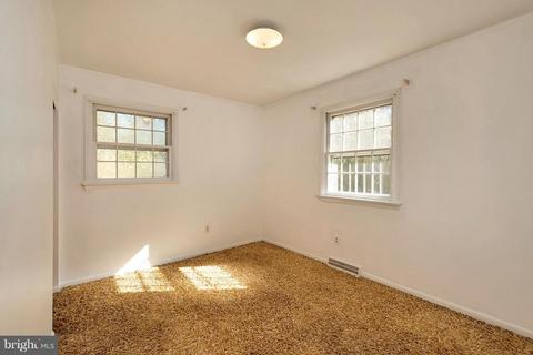 9215 Lake Daniel Rd, Marshall, VA 20115 photo 25