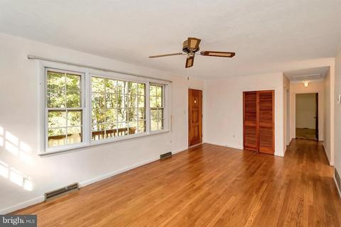 9215 Lake Daniel Rd, Marshall, VA 20115 photo 12