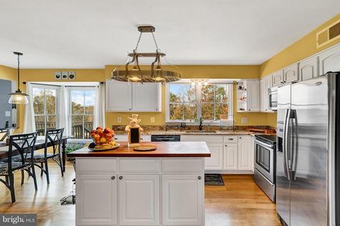 9692 Ridge View Dr, Marshall, VA 20115 photo 5