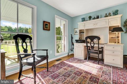 9692 Ridge View Dr, Marshall, VA 20115 photo 3