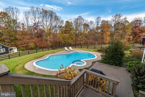 9692 Ridge View Dr, Marshall, VA 20115 photo 24