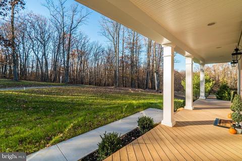 10527 Bears Den Rd, Marshall, VA 20115 photo 3