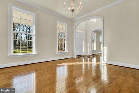10527 Bears Den Rd, Marshall, VA 20115 photo 6