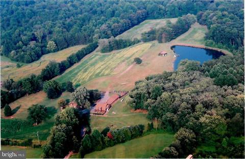 29199 Quarter Moon Ln, Rhoadesville, VA 22542 photo 2