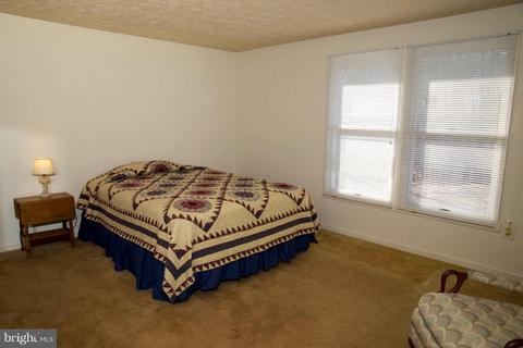 4454 Scotts Rd, Marshall, VA 20115 photo 9