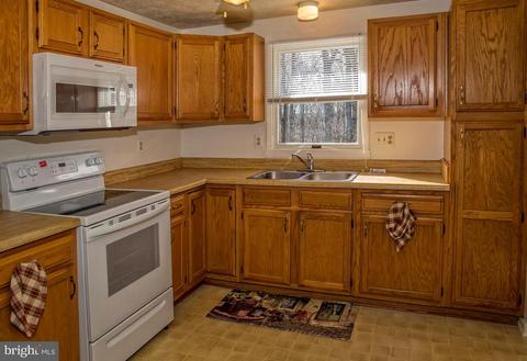 4454 Scotts Rd, Marshall, VA 20115 photo 5
