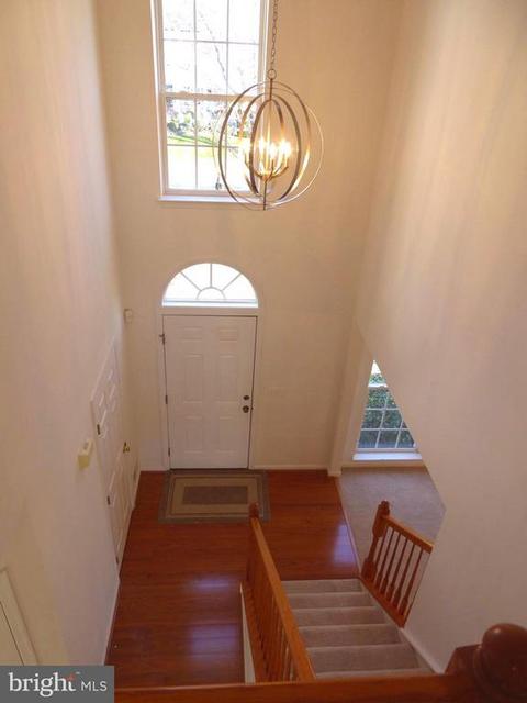 336 Singleton Cir, Warrenton, VA 20186 photo 2