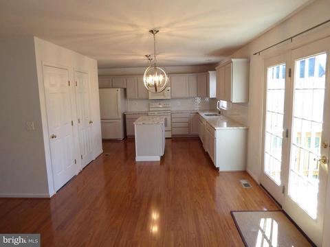 336 Singleton Cir, Warrenton, VA 20186 photo 5