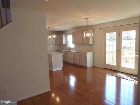 336 Singleton Cir, Warrenton, VA 20186 photo 6