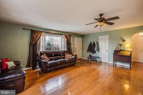 5868 Sumerduck Rd, Sumerduck, VA 22742 photo 8