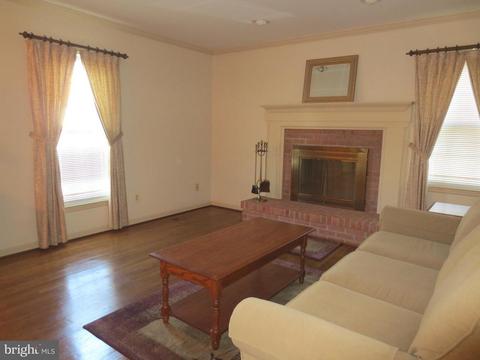 552 Tiffany Ct, Warrenton, VA 20186 photo 6