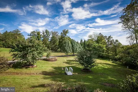 5603 Old Bust Head Rd, Broad Run, VA 20137 photo 2