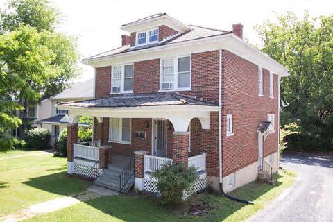 416 Cherry Ave, Waynesboro, VA 22980 photo 1