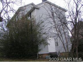 372 Walnut St, Waynesboro, VA 22980 photo 3