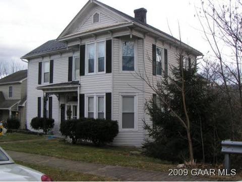 372 Walnut St, Waynesboro, VA 22980 photo 1