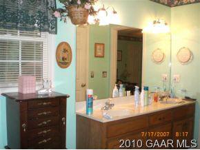 128 Iris Dr, Waynesboro, VA 22980 photo 7