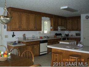 128 Iris Dr, Waynesboro, VA 22980 photo 4