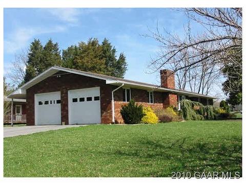 2000 Hampton Dr, Waynesboro, VA 22980 photo 1
