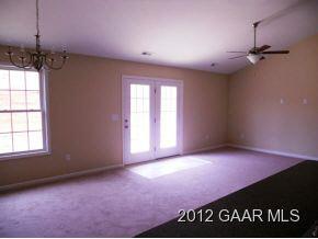 72 Lofty Cir, Stuarts Draft, VA 24477 photo 4