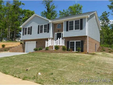 85 Lofty Cir, Stuarts Draft, VA 24477 photo 1