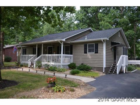 145 Cooper Dr, Stuarts Draft, VA 24477 photo 2