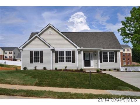 121 Lofty Cir, Stuarts Draft, VA 24477 photo 1