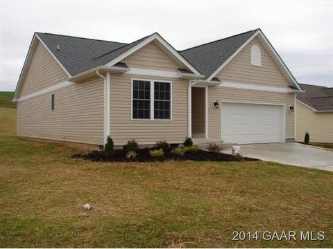 62 Lofty Cir, Stuarts Draft, VA 24477 photo 1