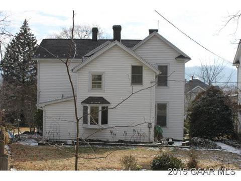 205 Maple Ave, Waynesboro, VA 22980 photo 2