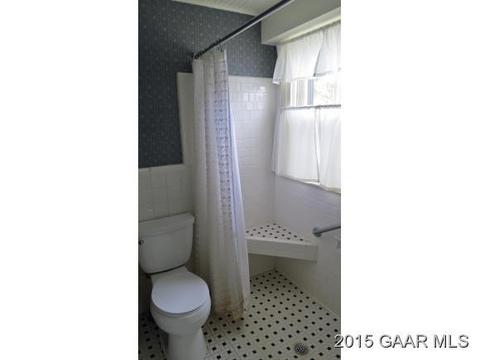 205 Maple Ave, Waynesboro, VA 22980 photo 5