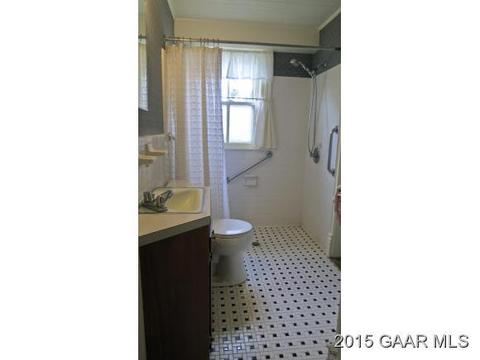 205 Maple Ave, Waynesboro, VA 22980 photo 6