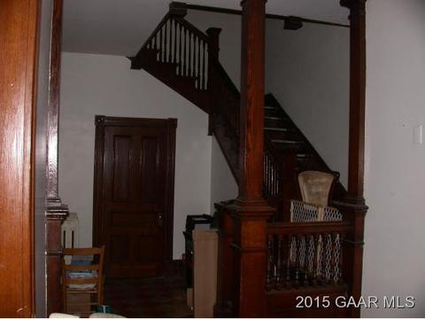 214 E Beverley St, Staunton, VA 24401 photo 9