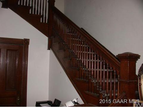 214 E Beverley St, Staunton, VA 24401 photo 10