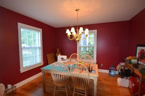 409 Pine Ave, Waynesboro, VA 22980 photo 4
