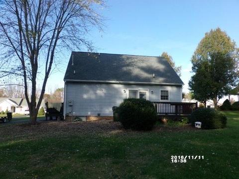 108 Iris Dr, Waynesboro, VA 22980 photo 5