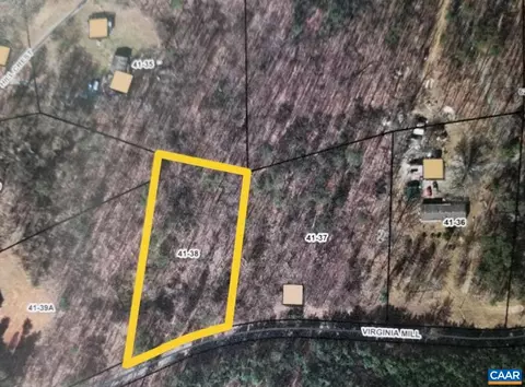 673 W Virginia Mill Rd W, Arvonia, VA 23004