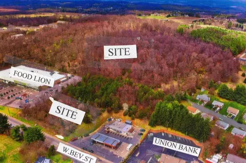 2311 W Beverley St W, Staunton, VA 24401