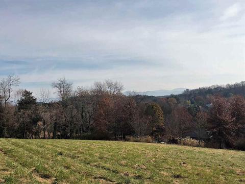 Bayberry Ln, Lexington, VA 24450