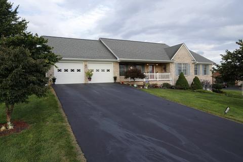 118 Gloucester Rd, Stuarts Draft, VA 24477 photo 1